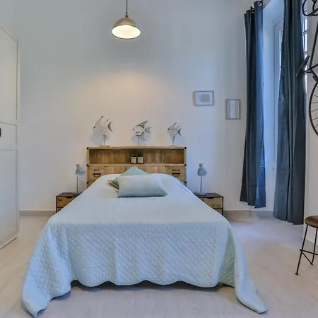 Garib - Place Garibaldi - 4 - Balcony Apartment *