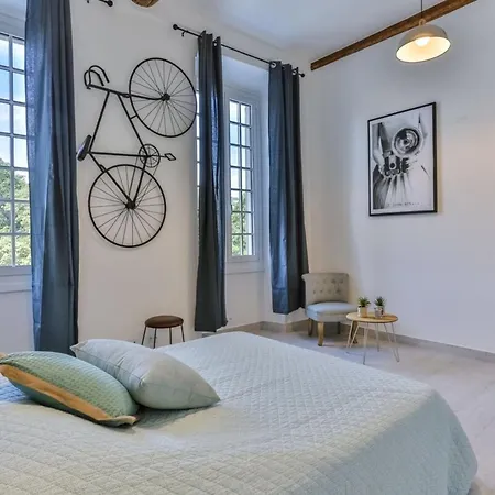 Garib - Place Garibaldi - 4 - Balcony Apartment *