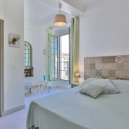 Apartment Garib - Place Garibaldi - 4 - Balcony *
